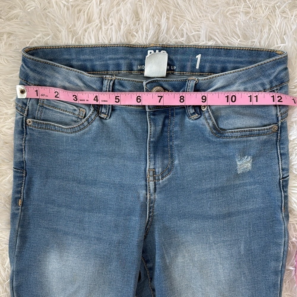 Stretchy mid rise push up jeans - Picture 2 of 6